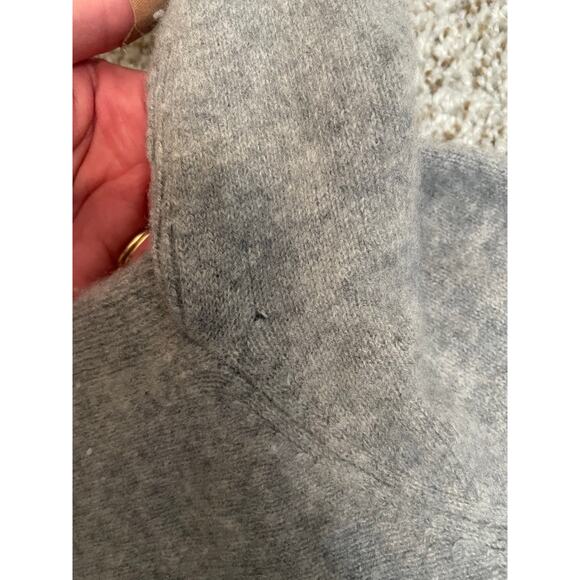 Halogen Gray 100% Cashmere Crewneck Sweater Size 1 (Small) - Picture 9 of 9